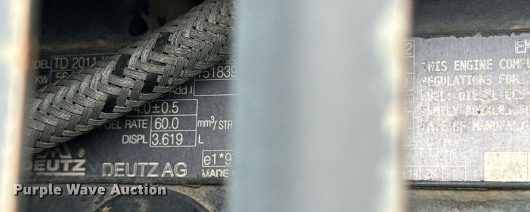 image for item DV5952 Holder C480 municipal tractor