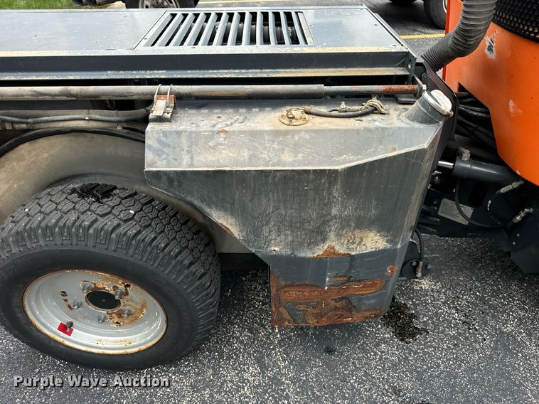 image for item DV5952 Holder C480 municipal tractor