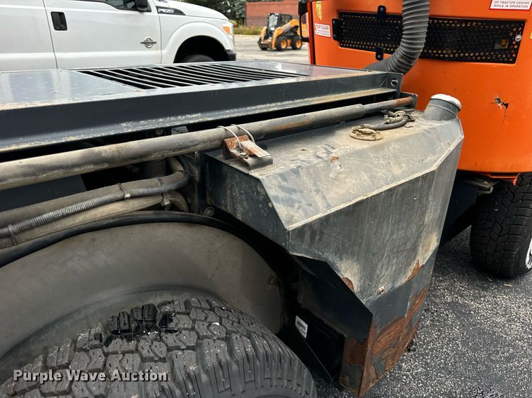 image for item DV5952 Holder C480 municipal tractor