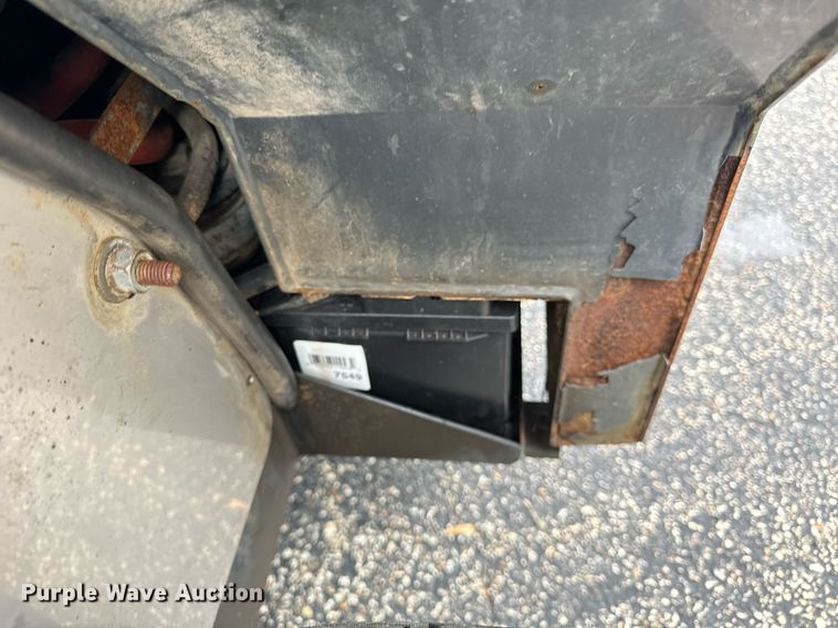 image for item DV5952 Holder C480 municipal tractor