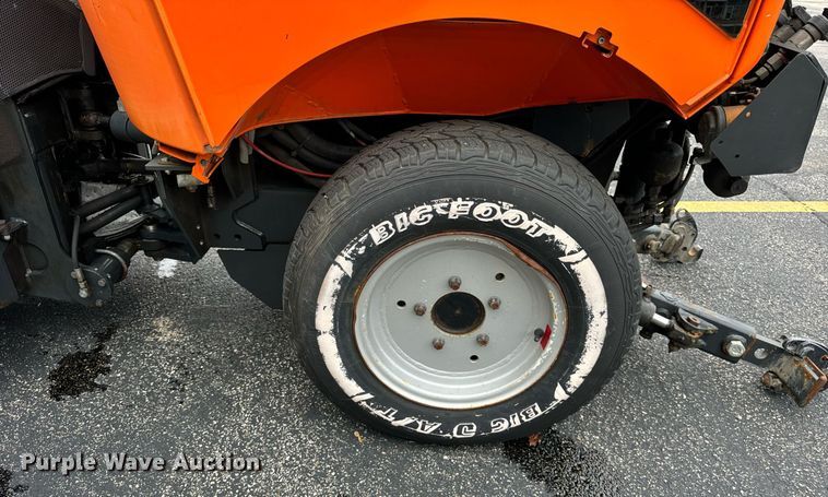 image for item DV5952 Holder C480 municipal tractor