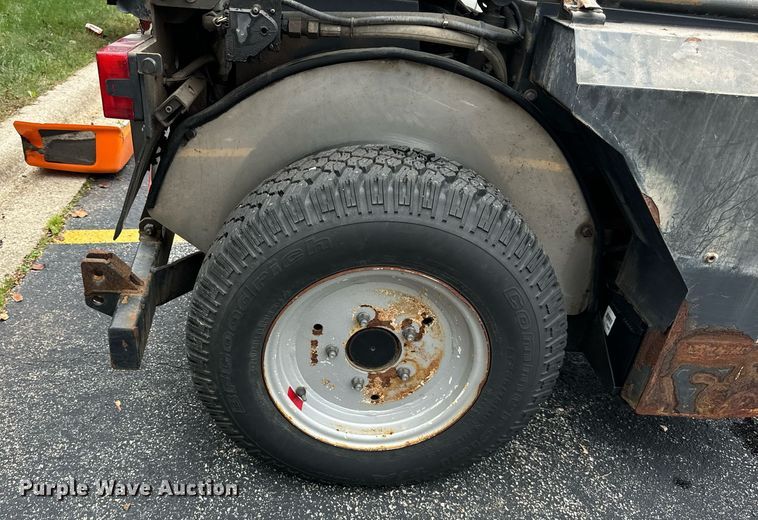 image for item DV5952 Holder C480 municipal tractor