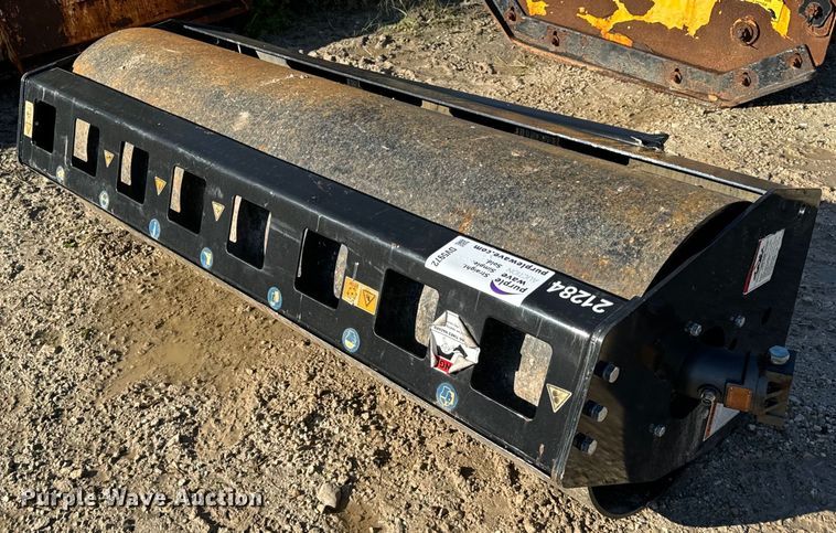 image for item DV5972 2022 Mower king  SSVR72 skid steer vibratory roller