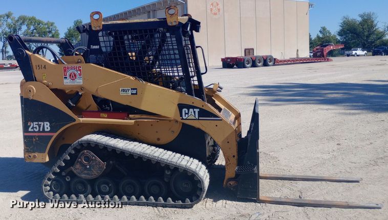 image for item DW0750 2007 Caterpillar  257B tracked skid steer loader