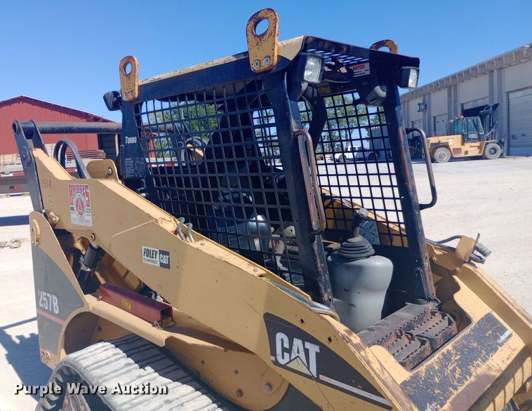 image for item DW0750 2007 Caterpillar  257B tracked skid steer loader