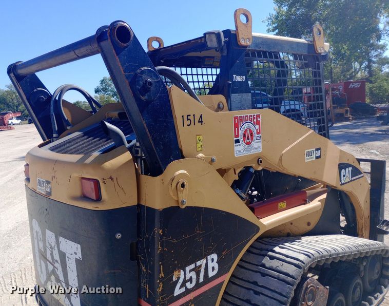 image for item DW0750 2007 Caterpillar  257B tracked skid steer loader