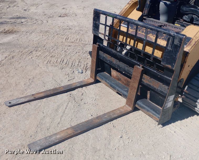 image for item DW0750 2007 Caterpillar  257B tracked skid steer loader