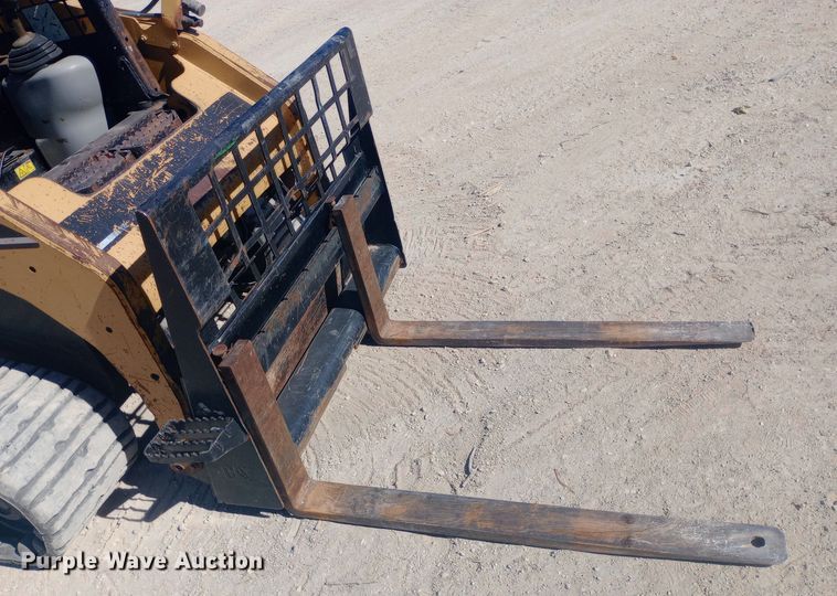 image for item DW0750 2007 Caterpillar  257B tracked skid steer loader