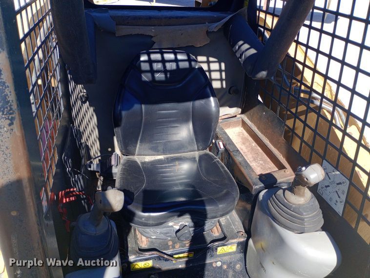 image for item DW0750 2007 Caterpillar  257B tracked skid steer loader