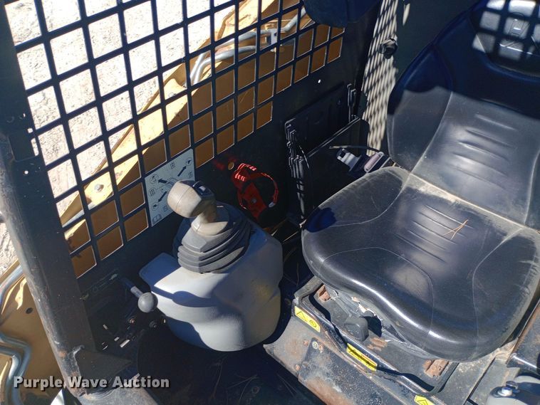 image for item DW0750 2007 Caterpillar  257B tracked skid steer loader