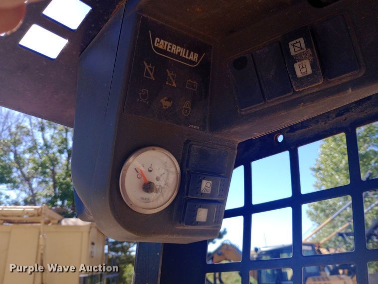 image for item DW0750 2007 Caterpillar  257B tracked skid steer loader