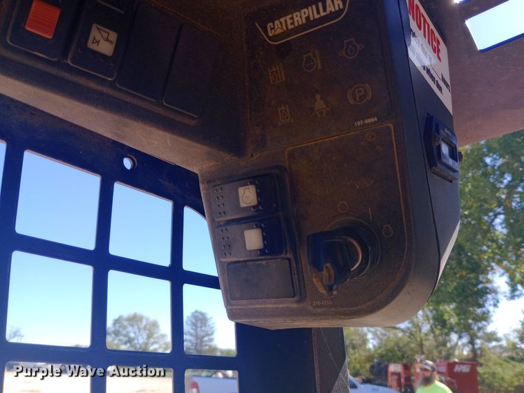 image for item DW0750 2007 Caterpillar  257B tracked skid steer loader