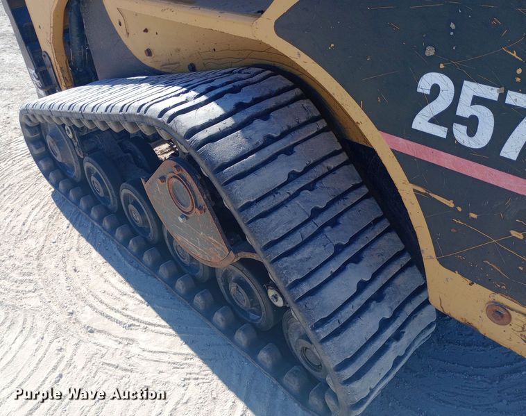 image for item DW0750 2007 Caterpillar  257B tracked skid steer loader