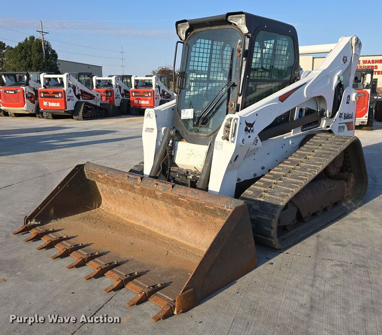 image for item DW3782 2019 Bobcat T870 tracked skid steer loader