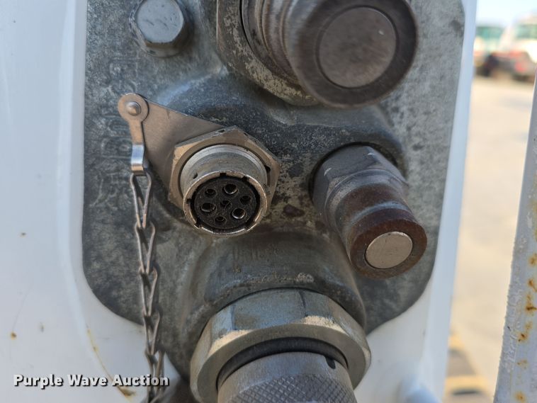 image for item DW3782 2019 Bobcat T870 tracked skid steer loader