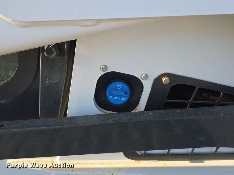 image for item DW3782 2019 Bobcat T870 tracked skid steer loader