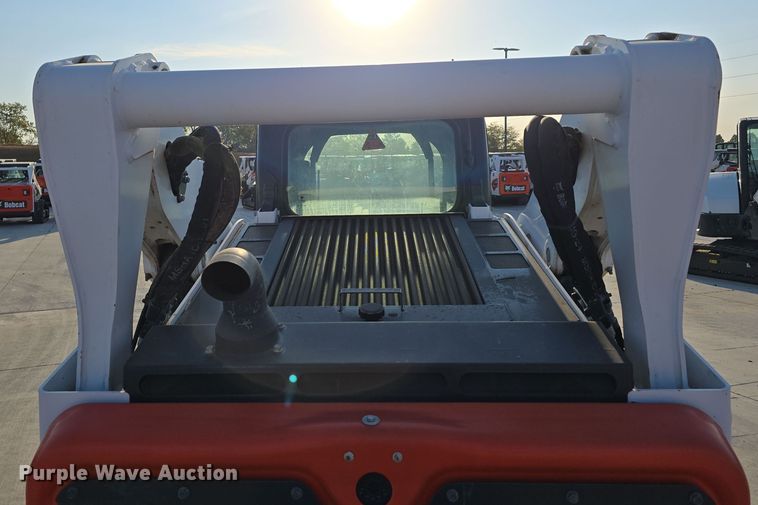 image for item DW3782 2019 Bobcat T870 tracked skid steer loader