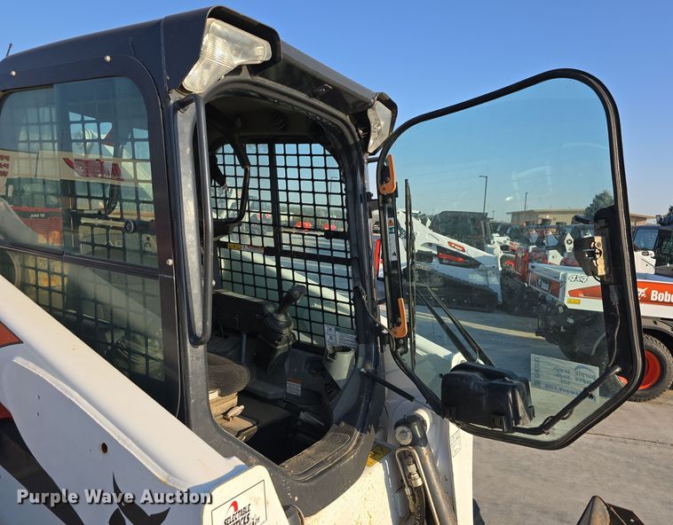 image for item DW3782 2019 Bobcat T870 tracked skid steer loader