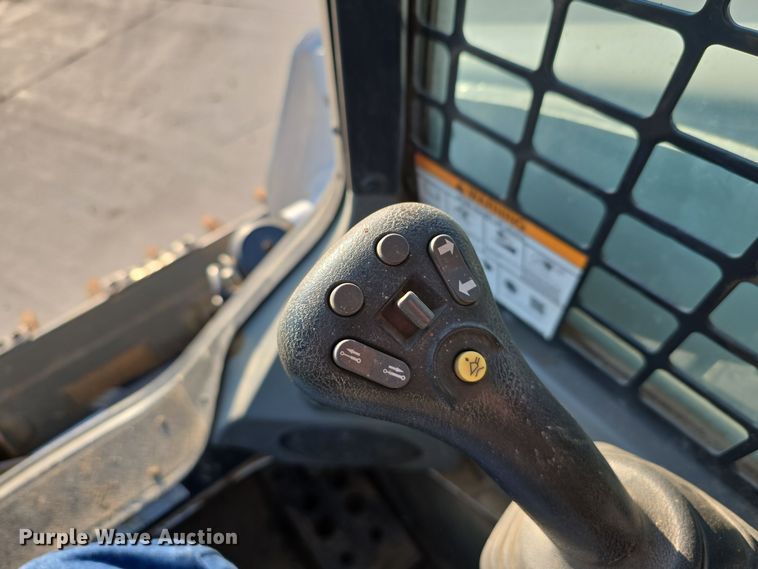 image for item DW3782 2019 Bobcat T870 tracked skid steer loader