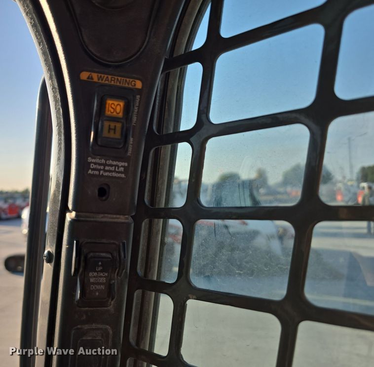 image for item DW3782 2019 Bobcat T870 tracked skid steer loader