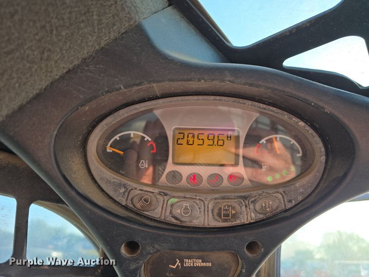 image for item DW3782 2019 Bobcat T870 tracked skid steer loader