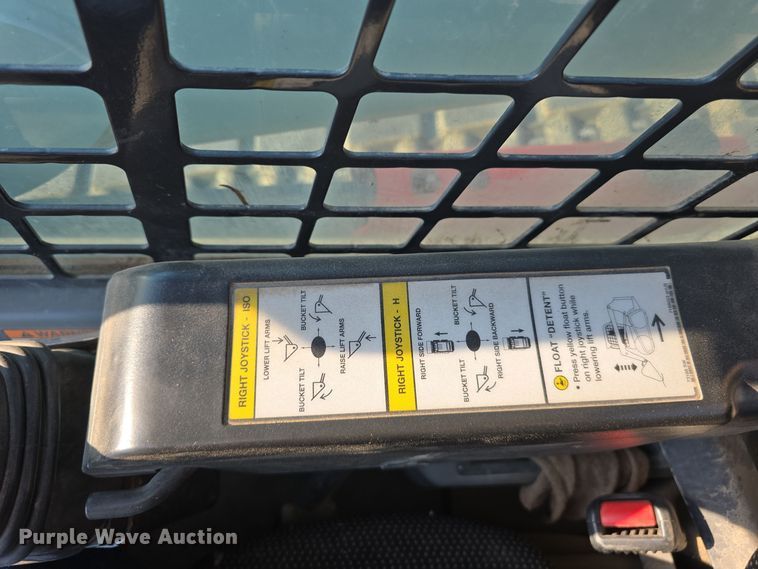 image for item DW3782 2019 Bobcat T870 tracked skid steer loader