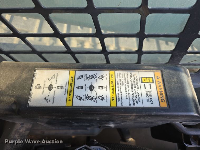 image for item DW3782 2019 Bobcat T870 tracked skid steer loader