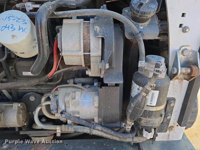 image for item DW3782 2019 Bobcat T870 tracked skid steer loader