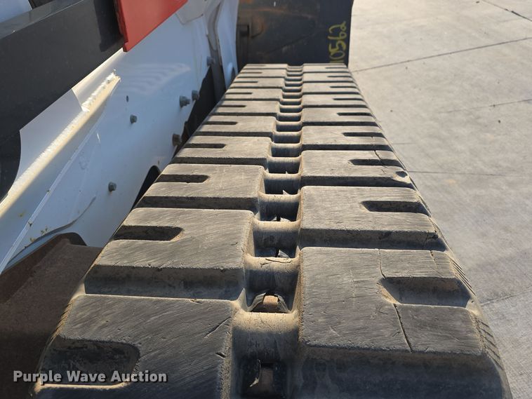 image for item DW3782 2019 Bobcat T870 tracked skid steer loader