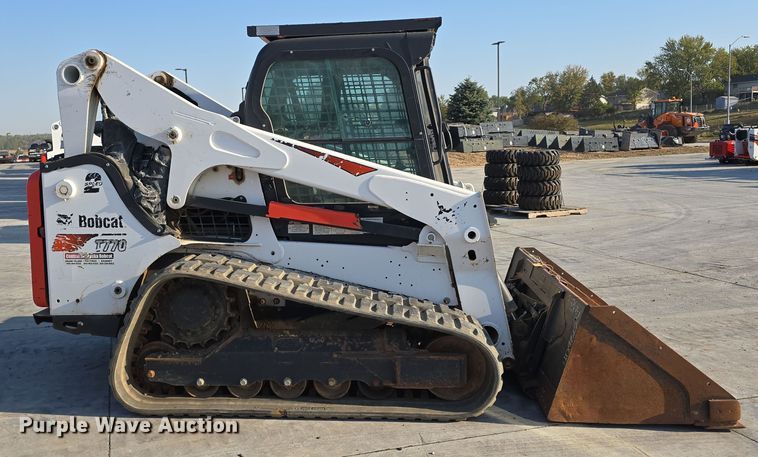 image for item DW3784 2019 Bobcat T770 tracked skid steer loader