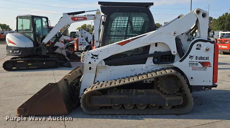 image for item DW3784 2019 Bobcat T770 tracked skid steer loader