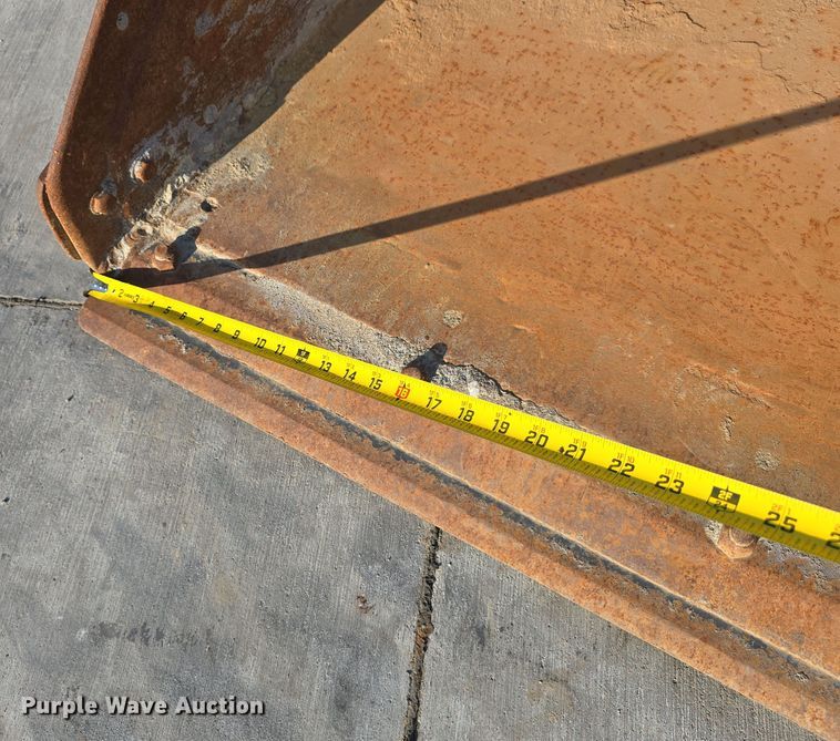 image for item DW3784 2019 Bobcat T770 tracked skid steer loader