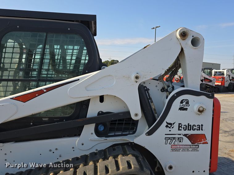 image for item DW3784 2019 Bobcat T770 tracked skid steer loader