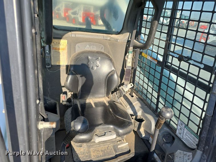 image for item DW3784 2019 Bobcat T770 tracked skid steer loader