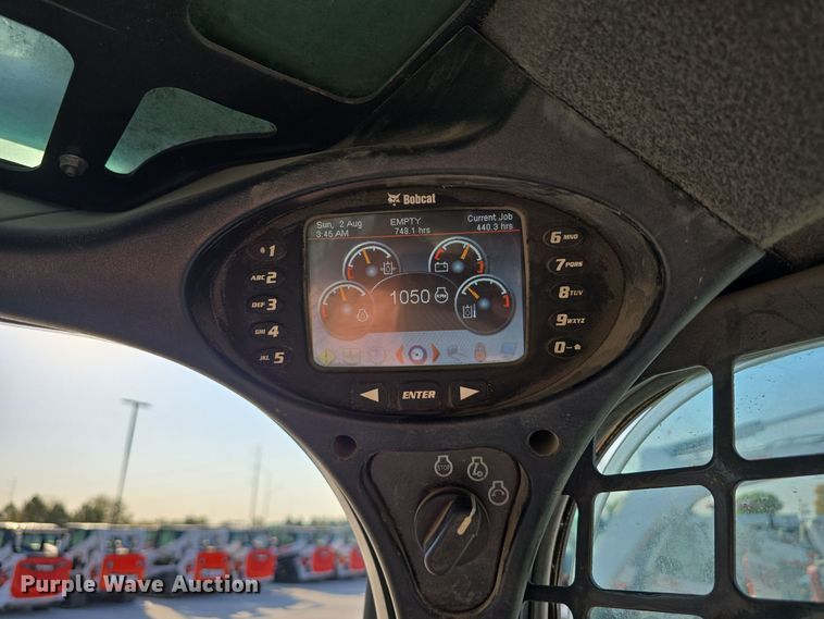 image for item DW3784 2019 Bobcat T770 tracked skid steer loader