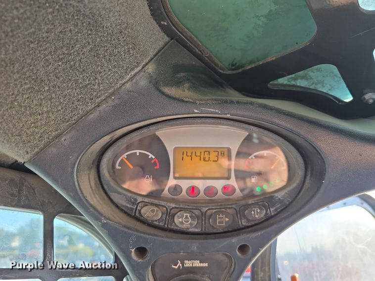 image for item DW3784 2019 Bobcat T770 tracked skid steer loader