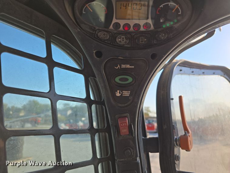 image for item DW3784 2019 Bobcat T770 tracked skid steer loader