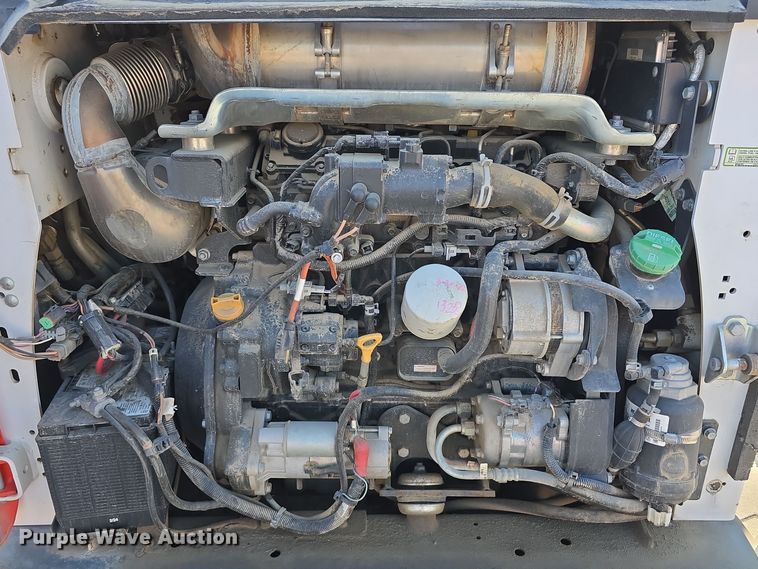 image for item DW3784 2019 Bobcat T770 tracked skid steer loader