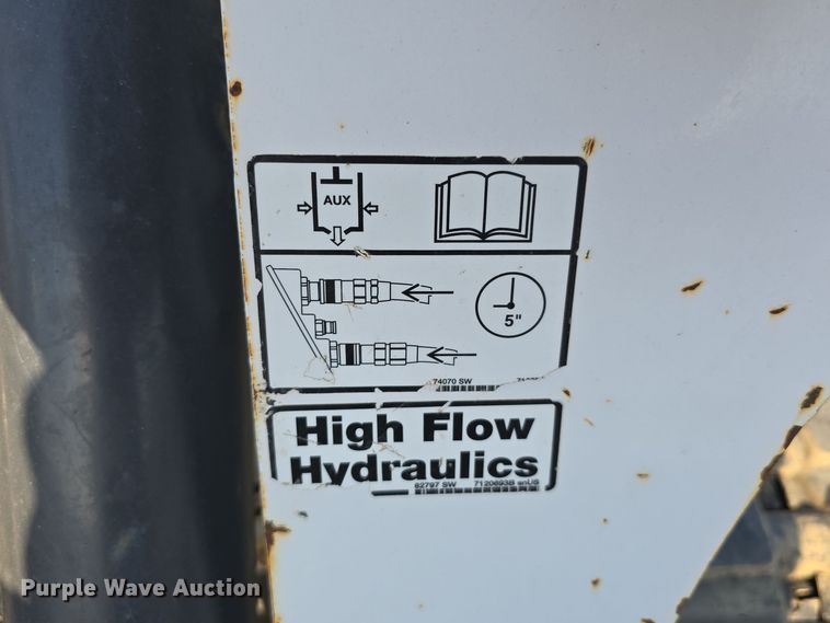 image for item DW3784 2019 Bobcat T770 tracked skid steer loader