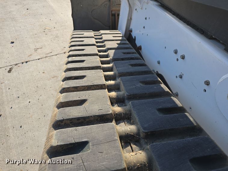 image for item DW3784 2019 Bobcat T770 tracked skid steer loader