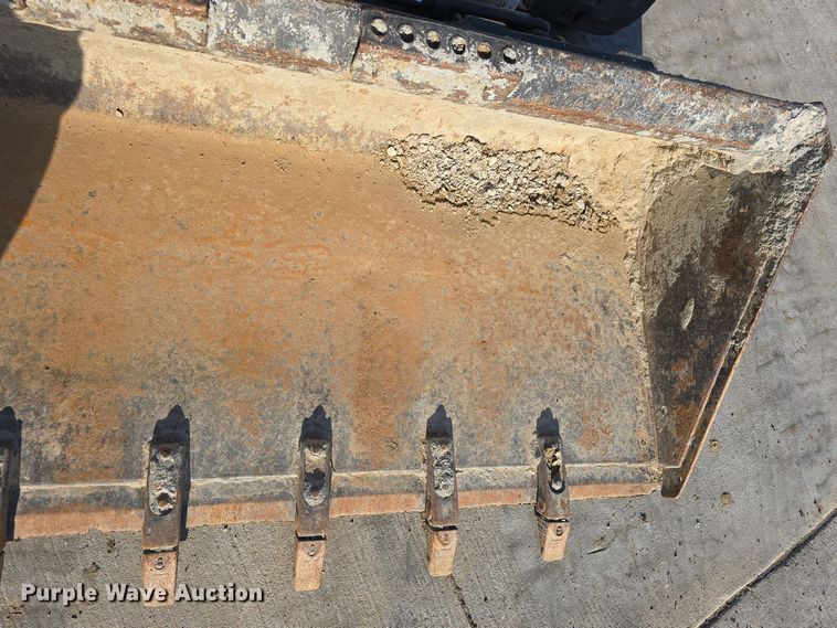 image for item DW3786 2021 Bobcat T66 tracked skid steer loader