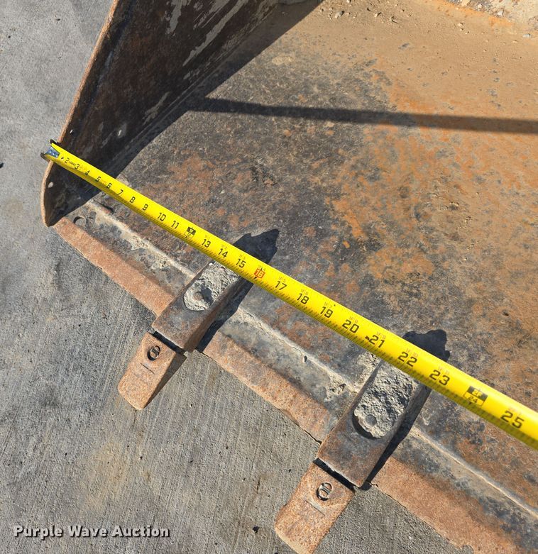 image for item DW3786 2021 Bobcat T66 tracked skid steer loader