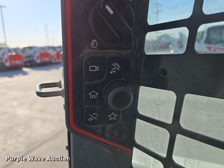 image for item DW3786 2021 Bobcat T66 tracked skid steer loader