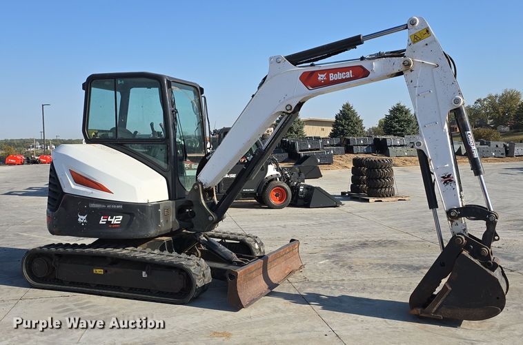 image for item DW3787 2020 Bobcat E42 R2-Series mini excavator