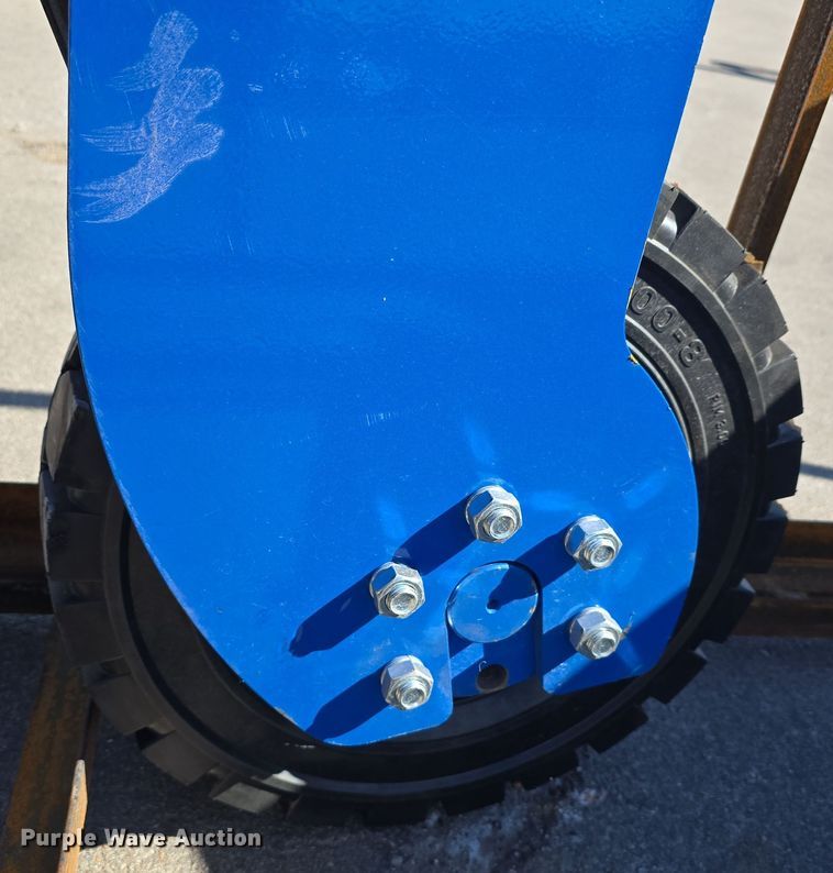 image for item DW3822 2024 TopCat SSSG72 skid steer grader