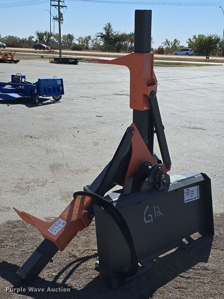 image for item DW3824 2023 RayTree Attachments RMTG70 skid steer tire grabber