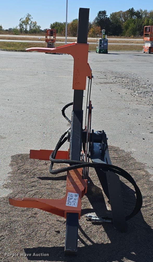 image for item DW3824 2023 RayTree Attachments RMTG70 skid steer tire grabber