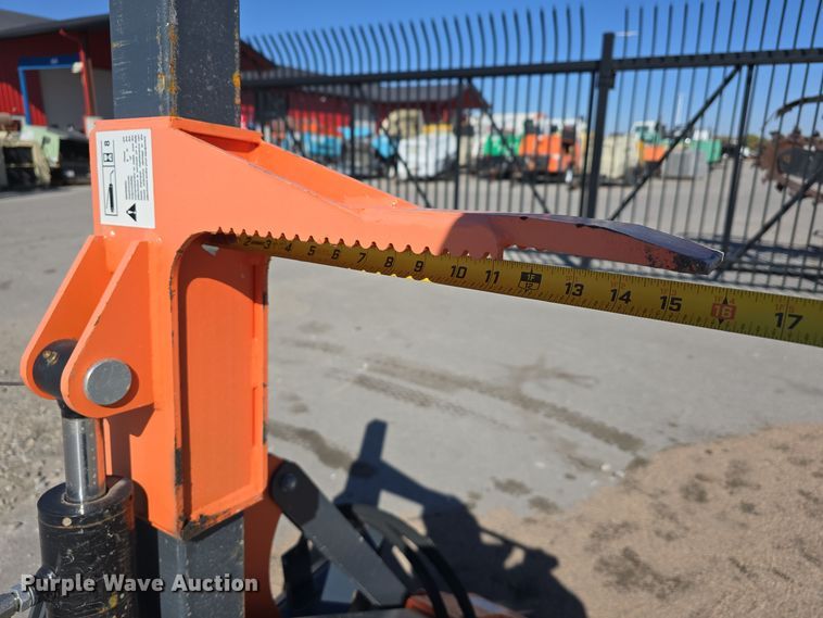 image for item DW3824 2023 RayTree Attachments RMTG70 skid steer tire grabber