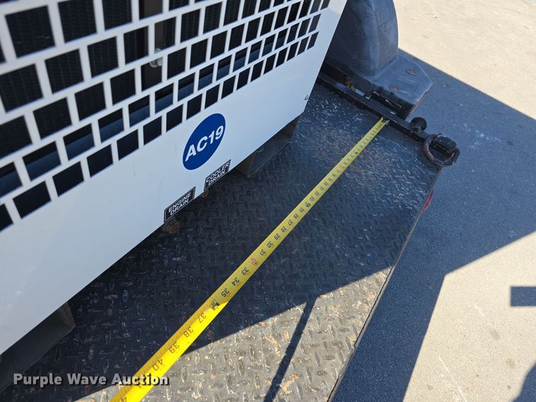 image for item DW3835 2020 Sullivan Palatek D210UHJD4PT0W air compressor