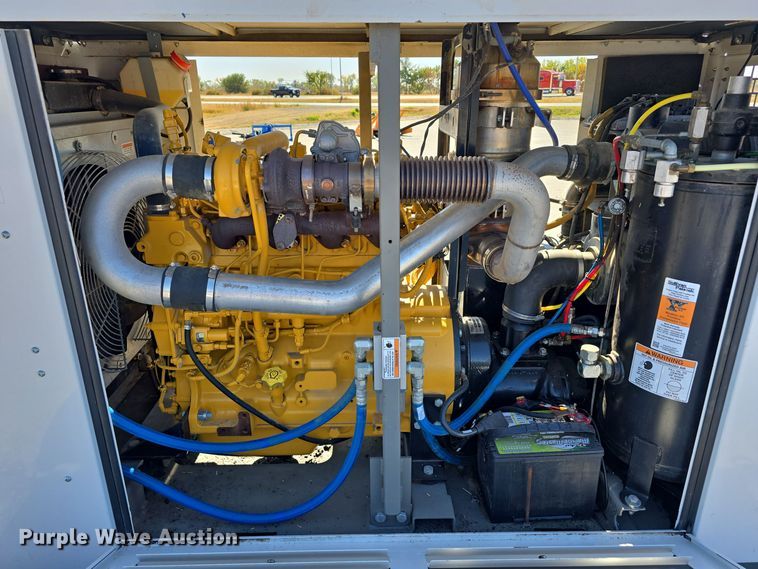 image for item DW3835 2020 Sullivan Palatek D210UHJD4PT0W air compressor